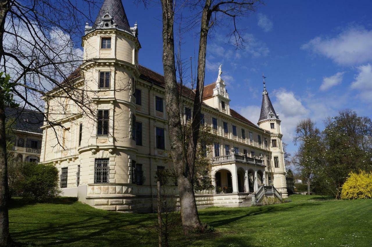 Schloss Puchberg เวลส์ ภายนอก รูปภาพ